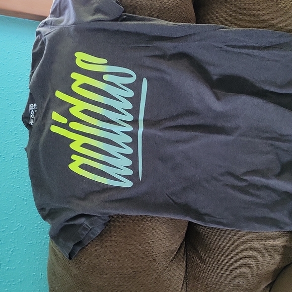 adidas Tops - Adidas tee